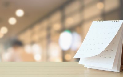 Kalendarze biurkowe 2025 – Praktyczne rozwiązanie dla firm