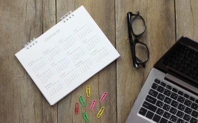 Kalendarze firmowe 2025: zwiększ widoczność marki